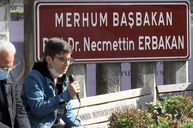 Necmettin Erbakan ölümünün 10. yılında mezarı başında anıldı