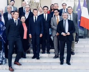 Casusluktan aranan vatan haini Can dündar Fransız Sarayında