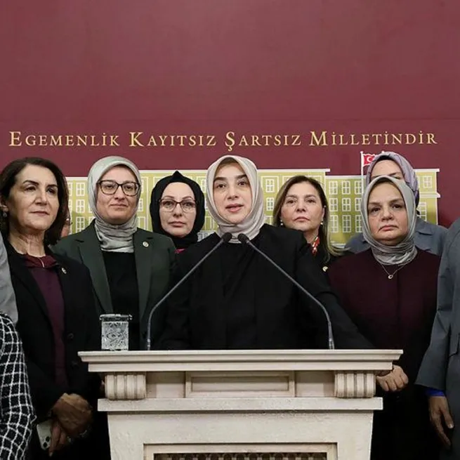 Başörtüsüne anayasal güvence geliyor... T harfiyle fişleme! AK Partili kadın vekiller zulüm günlerini anlattı