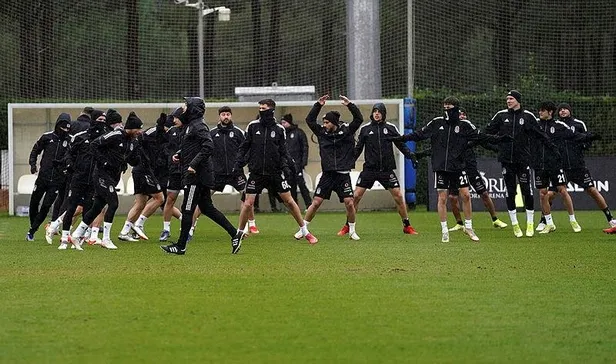 Beşiktaş'ta Şampiyonlar Ligi için kurulan kadro tarihi tersten yazıyor!-5