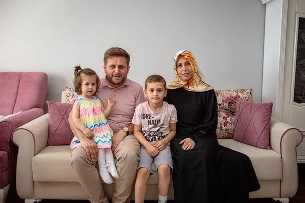 kahramanin-ismiyle-yasatiliyor-omer-halisdemirin-ismi-binlerce-cocuga-verildi-1657173320446.jpeg Kahramanın ismiyle yaşatılıyor! Ömer Halisdemir'in ismi binlerce çocuğa verildi-2