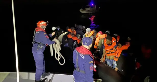 İzmir açıklarında 90 göçmen yakalandı, 20 düzensiz göçmen kurtarıldı