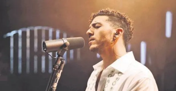 Fikri Karayel'in yeni albümünden şarkılar 2024 sonuna kadar müzikseverler ile buluşturmaya devam edecek