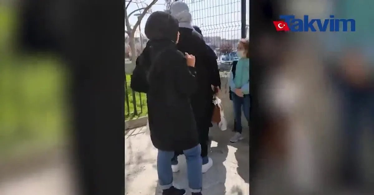 mihrimah sultan cami indeki kadinlar camiye giremez diyen sahsa tepki gosteren ebru erman olayin aslini anlatti takvim