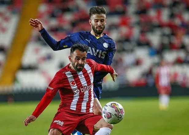 ziraat-turkiye-kupasinin-finalisti-rovansta-belli-olacak-fenerbahce-sivasspor-karsilasmasinda-gol-sesi-cikmadi-1683142654647.jpeg Ziraat Türkiye Kupası'nın finalisti rövanşta belli olacak! Fenerbahçe-Sivasspor karşılaşmasında gol sesi çıkmadı-7