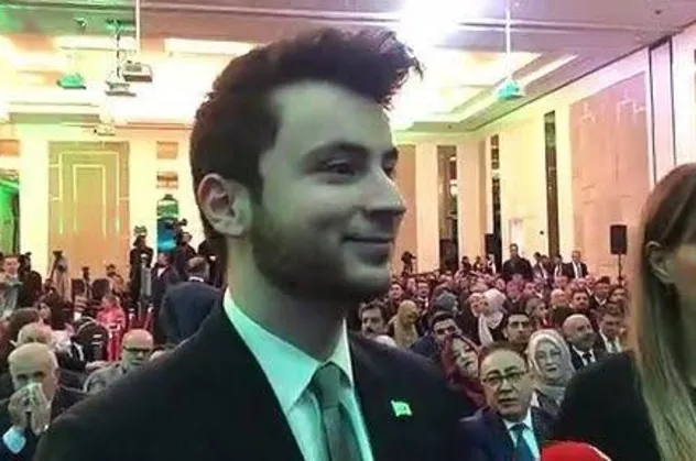 Ağzına doladığı FETÖ geyiğiyle tepki çeken Davutoğlu'nun küçük prensi İsmail Günaçar kıvırdı!