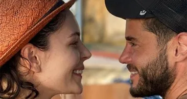 Yıldız Çağrı Atiksoy ile aşk yaşayan Berk Oktay’a eski eşi Merve Şarapçıoğludan gönderme! Gerçeklerin...