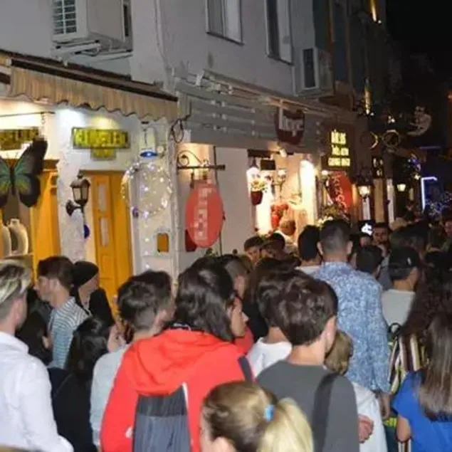 Çeşme ve Bodrum’da yılbaşı yoğunluğu