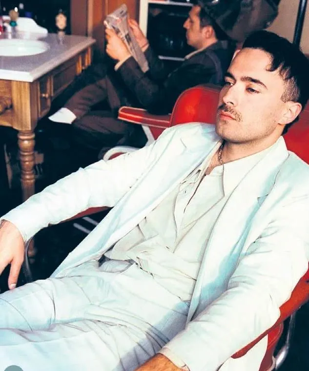 serenay-atese-dustu-serenay-sarikayadan-mert-demir-ile-ask-haberlerine-acik-kapi-1702854851098.jpeg Serenay ateşe düştü! Serenay Sarıkaya'dan Mert Demir ile olan aşk dedikodularına açık kapı-4