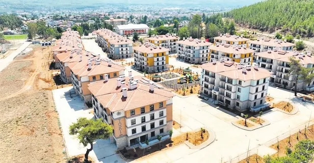 Bakan Kurum'dan İzmir paylaşımı... 20 bin vatandaş güvenli yuvalarına yerleşti...