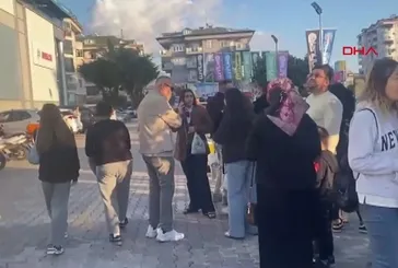 Alanya'da deprem! Halk sokaklara indi!