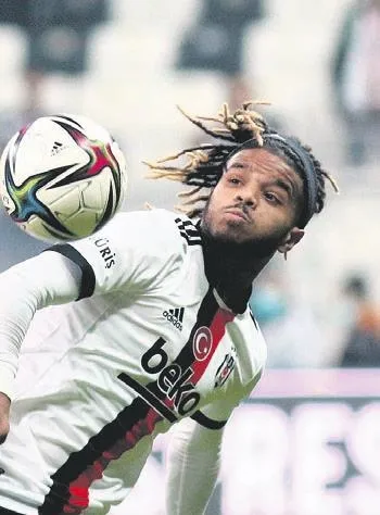 besiktas-sagdan-vuracak-senol-gunes-derbinin-taktigini-belirledi-1667433823308.jpeg Beşiktaş sağdan vuracak! Şenol Güneş derbinin taktiğini belirledi-3