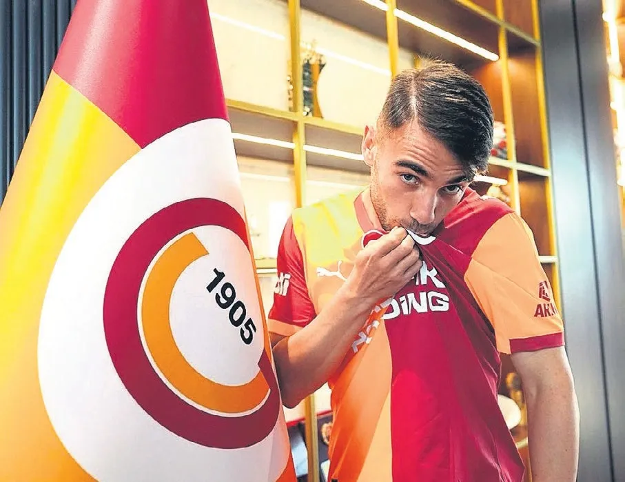 Yunus’tan 3 yıllık imza