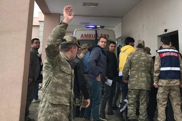Son dakika: Iğdır'da askeri araç devrildi!