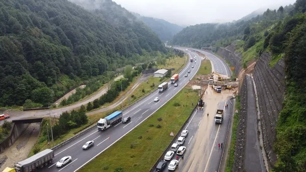 Karadeniz sele teslim oldu: Dereler taştı, yollar göle döndü, evleri su bastı! Ankara-İstanbul yönü trafiğe kapalı... | Zonguldak, Bartın, Bolu son durum-24