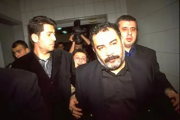 baskan-erdogandan-ahmet-kaya-cagrisi-nakli-kubur-teklifimiz-hala-masadadir-o-gece-ne-olmustu-1668695098498.jpeg Başkan Erdoğan'dan 'Ahmet Kaya' çağrısı: Nakli kubur teklifimiz hala masadadır... O gece ne olmuştu?-3