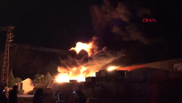 Bursa Nilüfer yangın haberi: Trafodan çıkan kıvılcımlar iş yerini alev alev tutuşturdu