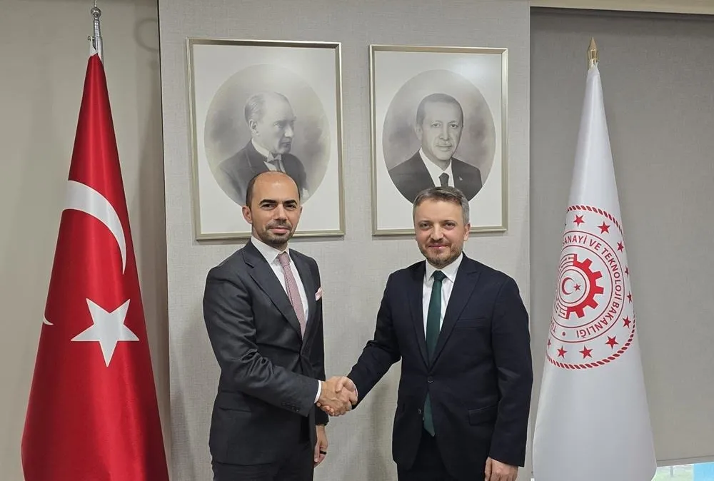 Sektör Kampüste’ye katıldı