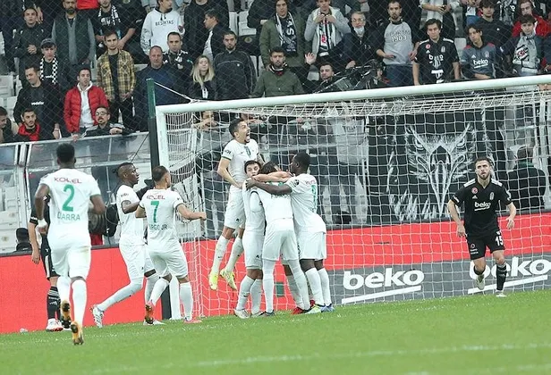 Kara Kartal kendi evinde farkla kaybetti! Taraftardan tepkiler yağdı-8
