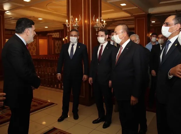 Son dakika: Hazine ve Maliye Bakanı Berat Albayrak'tan Libya paylaşımı-1