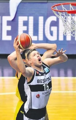 Beşiktaş Sompo Japan AEK’i farklı devirdi