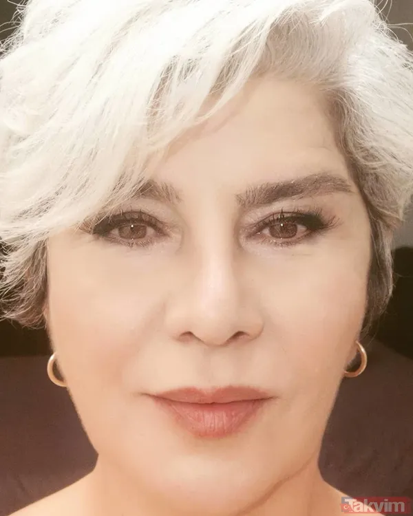 Devrim Yakut Kimdir? Ankara Üniversitesi Dtcf Tiyatro Bölümü'nden 1992 Yılında Mezun Olan Devrim Yakut, 1994 Senesinde Adana Devlet Tiyatrosu Kadrosuna Oyuncu...