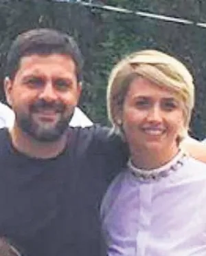 Böyle skandal görülmedi! Ece Erken yasak aşk yaşadığı Şafak Mahmutyazıcıoğlu'nun evini bastı...-4