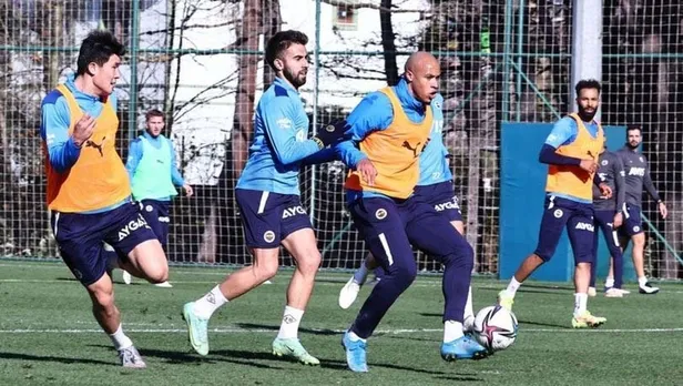 fenerbahce-rizespor-maci-saat-kacta-hangi-kanalda-nerede-oynanacak-fb-crizespor-maci-muhtemel-11leri-1638708261378.jpg Fenerbahçe Rizespor maçı saat kaçta, hangi kanalda, nerede oynanacak? FB Ç.Rizespor maçı muhtemel 11'leri...-3