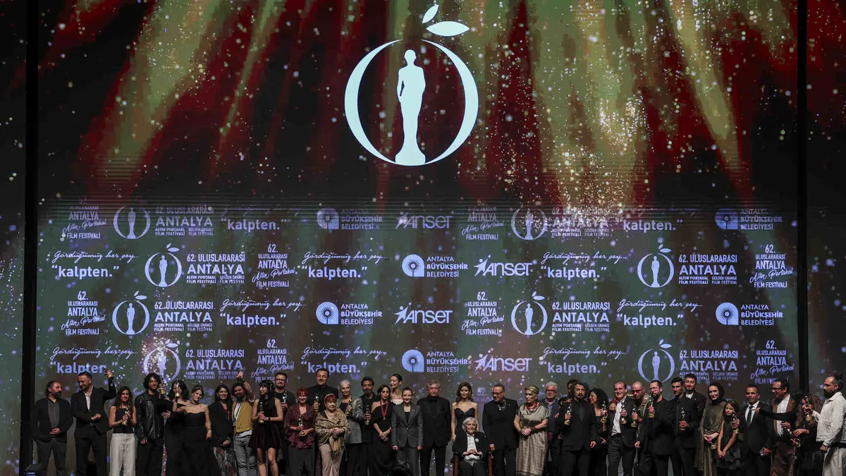 Antalya'da Yolsuzluk İddiaları Altın Portakal Film Festivali'ni Tehdit Ediyor: 113 Milyon Liralık Kamu Zararı Tespit Edildi