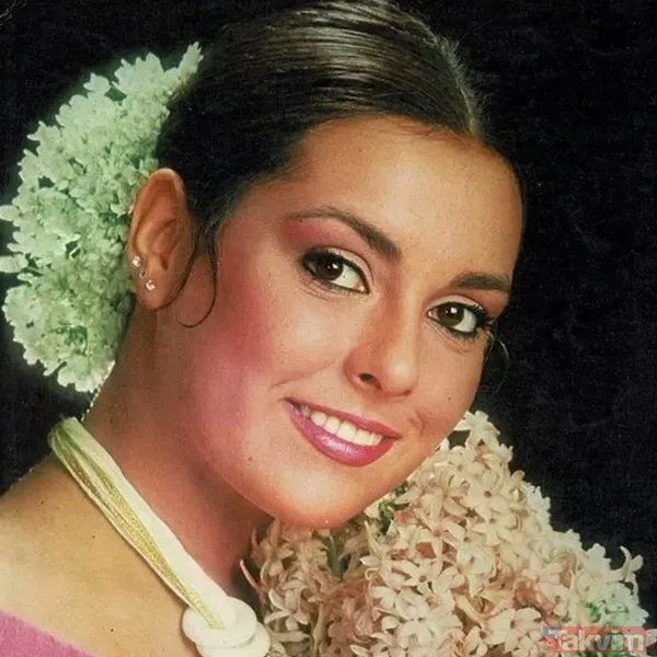 Hülya Koçyiğit’ten “Beyaz orkidem” dediği Filiz Akın’a duygusal mesaj! Ambulans uçakla İstanbul'a sevk edilmişti - 16