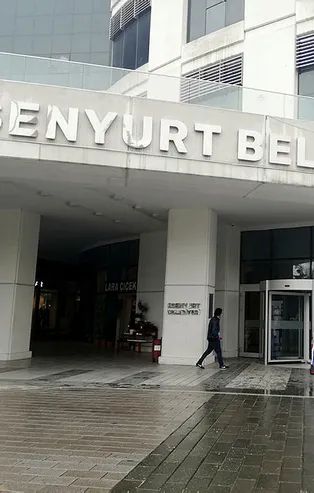 Esenyurt Belediyesi'ne bıçaklı baskın