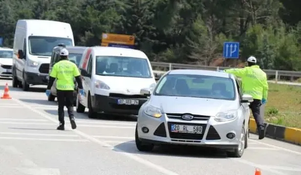 Kademeli normalleşmede şehirlerarası seyahat yasağı var mı 2021? Şehirlerarası seyahat yasağı kalktı mı?-3