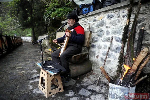 Geçmişi 1600 yıl öncesine dayanıyor: 360 tonluk kaya bitlendi iğneyle kuyu kazıp yeni odalar ortaya çıktı! Sümela Manastırı'na ziyaretçi akını - 28