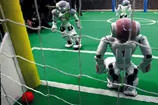 Robotlar da futbol oynar