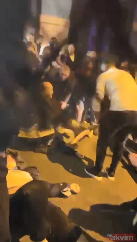 O kazanın görüntüleri ortaya çıktı! Çekmeköy'de minibüs asker eğlencesinde halayın arasına daldı - 6