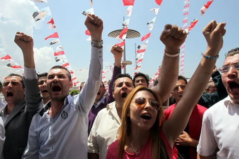 CHP’de 2,5 milyon TL’lik vurgun