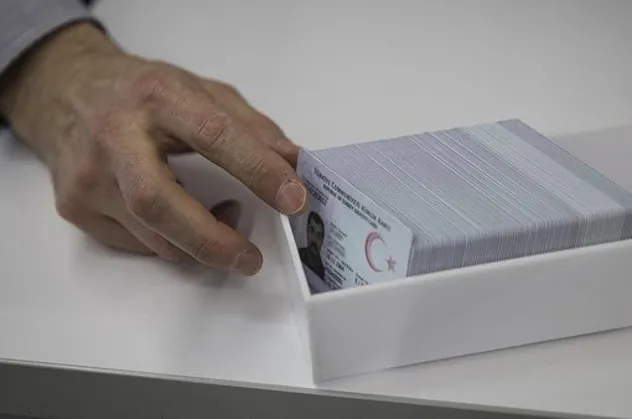 Kimlik kartlarında e-imza dönemi! 1 ay içinde hayata geçiyor