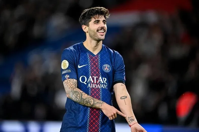 fenerbahceden-stoper-transferinde-skriniar-formulu-1767599533482.jpeg Fenerbahçe'den stoper transferinde Skriniar formülü!-4