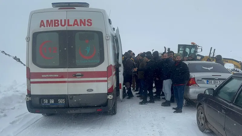 Son dakika: Sivas'ta otobüs kazası: Çok sayıda yaralı var-4