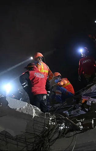 İzmir depremiyle ilgili hazırlanan ön raporda dikkat çeken detay: Faylar geçmişte 7 büyüklüğünde...