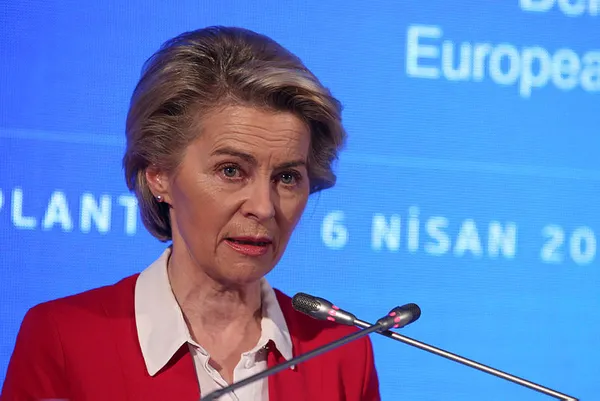 ursula-von-der-leyenin-ayakta-kaldigi-ab-protokol-olayinda-fransiz-lopinion-gazetesi-turkler-magdur-oldu-1618002199596.jpg Ursula von der Leyen'in ayakta kaldığı AB protokol olayında Fransız L'Opinion gazetesi: Türkler mağdur oldu-4