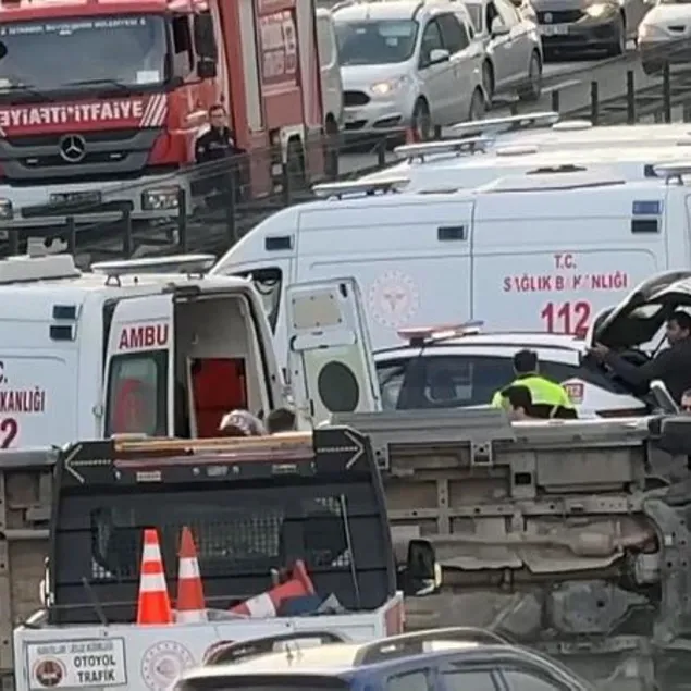 TEM’de öğrenci servisi devrildi!