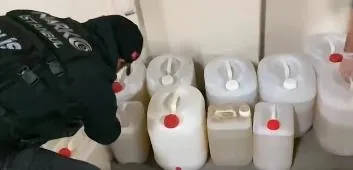 icisleri-bakani-ali-yerlikaya-duyurdu-zehir-tacirlerine-operasyon-1697780548526.jpeg İçişleri Bakanı Ali Yerlikaya duyurdu: Zehir tacirlerine operasyon-3