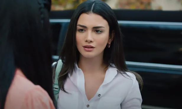 ozge-yagiz-yeni-dizisiyle-solda-sifir-birakacak-hepsine-rakip-olacak-meger-alti-ay-sonra-ilk-kez-1628674414684.jpg Özge Yağız yeni dizisiyle solda sıfır bırakacak! Hepsine rakip olacak! Meğer altı ay sonra ilk kez...-4