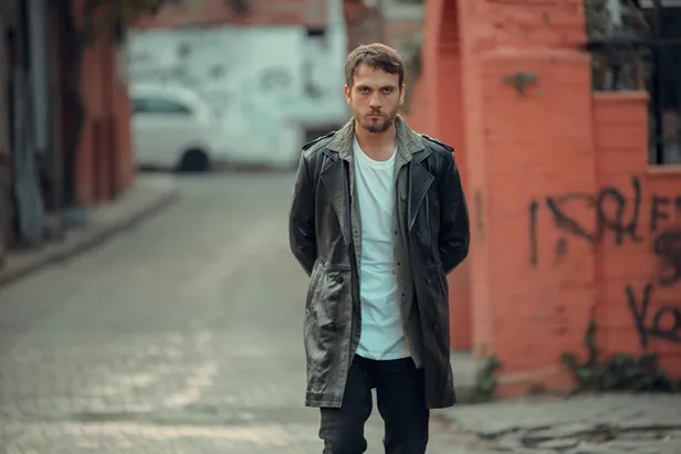 kanallardan-7-dizi-icin-flas-adim-beklenmedik-final-kararlari-sac-bas-yoldurttu-meger-gidis-sonrasi-1617447144870.jpg Kanallardan 7 dizi için flaş adım! Beklenmedik final kararları saç baş yoldurttu! Meğer gidiş sonrası...-3