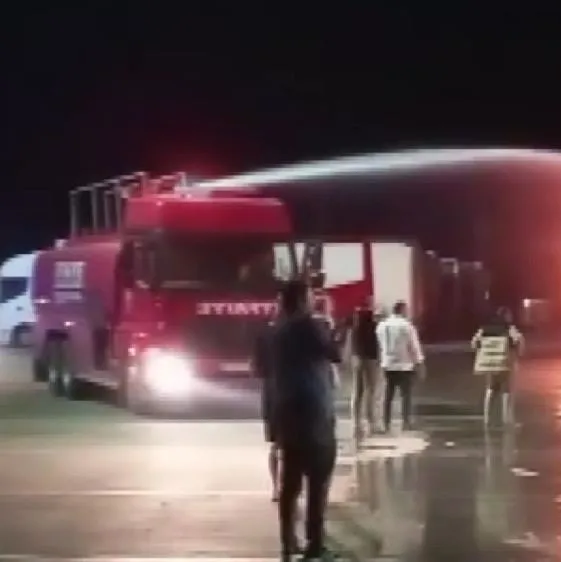 Tırın dorsesi alev alev yandı