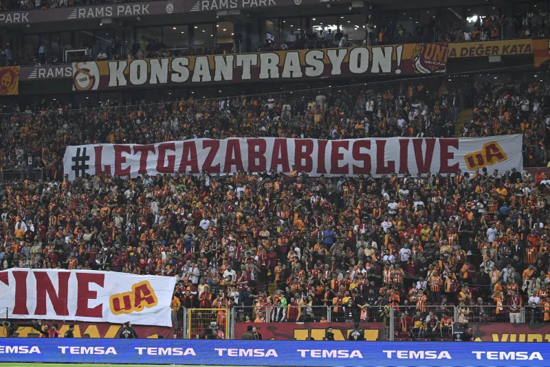 Galatasaray Kasımpaşa'yı Zaha'nın golleriyle geçti! - 19