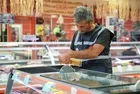 Fırsatçılığa geçit yok! Ticaret Bakanlığı ekipleri market ve restoranları denetledi