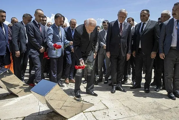 mhp-genel-baskani-devlet-bahceliden-ulkucu-sehitleri-anma-gunu-programinda-onemli-aciklamalar-1685192614372.jpeg MHP Genel Başkanı Devlet Bahçeli'den 'Ülkücü Şehitleri Anma Günü' programında önemli açıklamalar-3