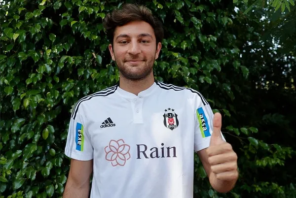besiktasin-yeni-yildizi-emrecan-uzunhan-transfer-surecini-anlatti-1658654497049.jpg